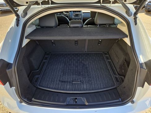 Used 2020 Jaguar E-PACE SE image 12