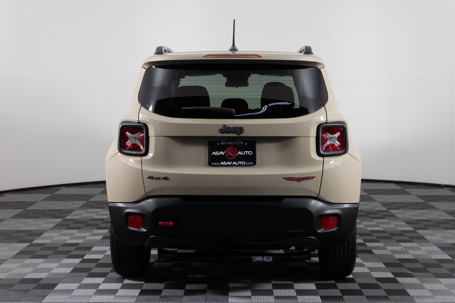Used 2015 Jeep Renegade Trailhawk w/ Popular Equipment Group AWD/4WD image 6