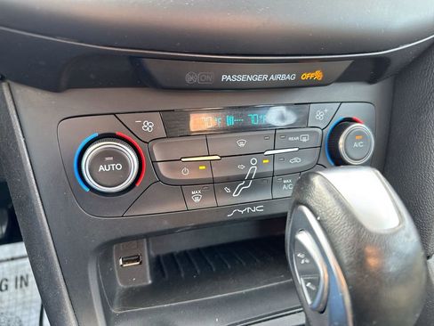 Used 2016 Ford Focus SE image 15