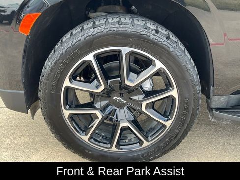 Used 2021 Chevrolet Suburban RST w/ Luxury Package image 32