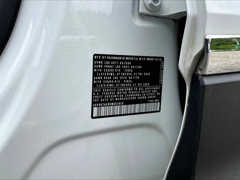 Used 2019 Volkswagen Tiguan SEL Premium AWD/4WD image 19