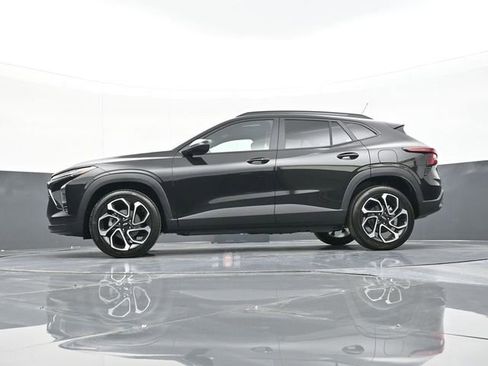 New 2026 Chevrolet Trax RS w/ Sunroof Package image 56