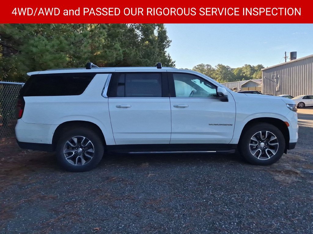 Used 2023 Chevrolet Suburban LT w/ Luxury Package AWD/4WD image 4
