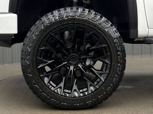 Used 2026 GMC Sierra 1500 AT4 w/ AT4 Premium Package AWD/4WD image 10