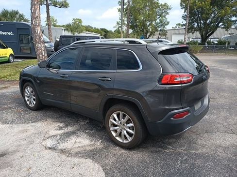 Used 2016 Jeep Cherokee Limited FWD image 7