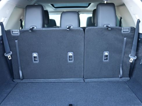 New 2025 Nissan Pathfinder Platinum image 12