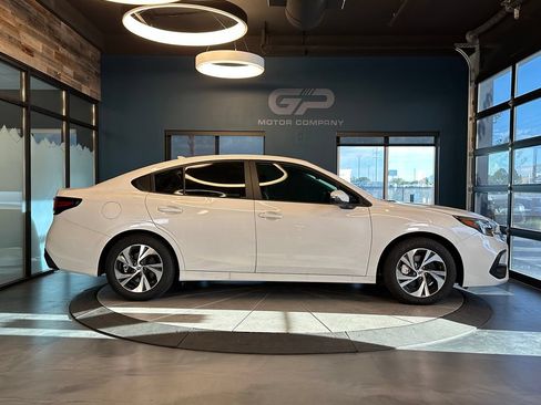 Used 2025 Subaru Legacy Premium AWD/4WD image 2