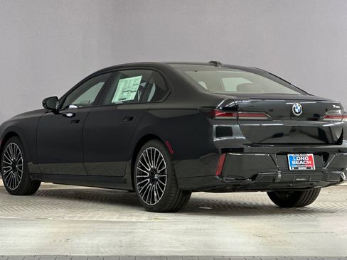 New 2026 BMW 740i w/ Premium Package image 3