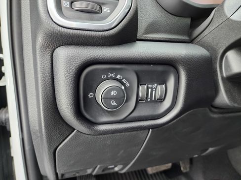 Used 2025 RAM 3500 Laramie image 45