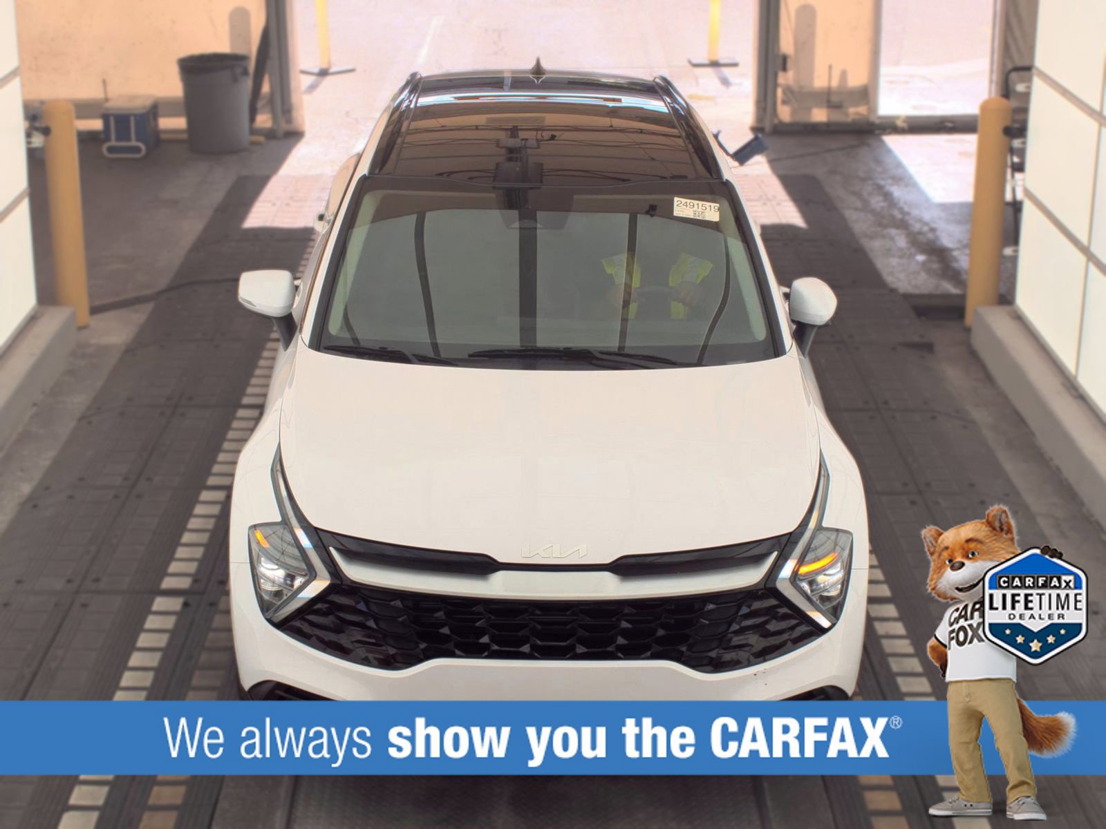 Used 2025 Kia Sportage EX w/ Premium Package FWD image 2