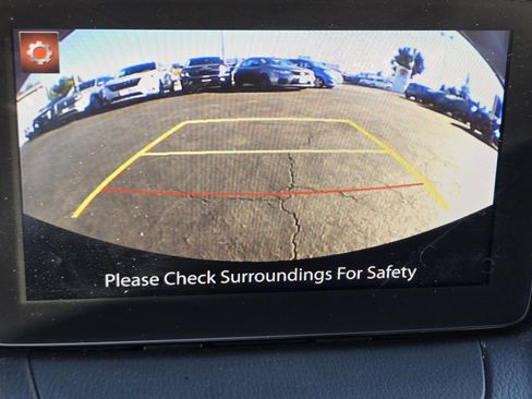 Used 2020 Toyota Yaris LE image 15