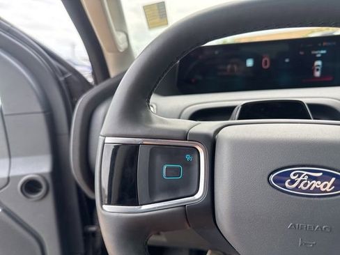 Used 2025 Ford Expedition Max Active AWD/4WD image 21