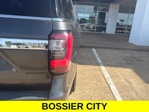 Used 2019 Ford Expedition Max Limited RWD image 6