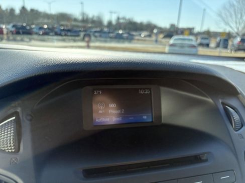 Used 2017 Ford Focus SE image 9