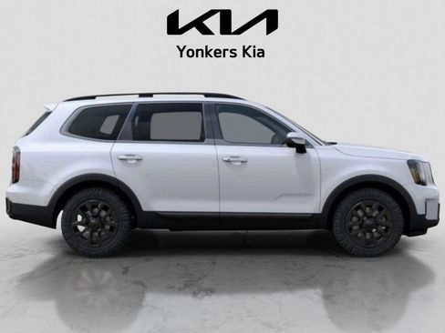 Used 2025 Kia Telluride AWD image 7