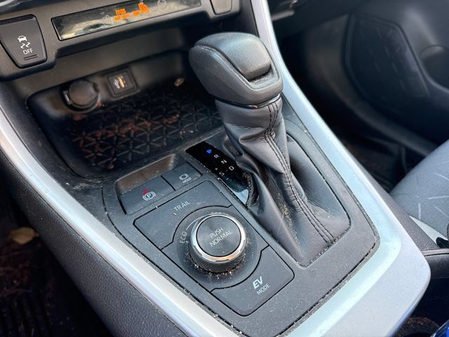 Certified 2024 Toyota RAV4 XLE AWD/4WD image 31