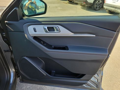 New 2026 Ford Explorer Active w/ Active Comfort Package image 28
