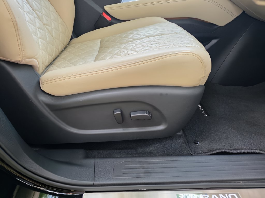 Used 2023 Nissan Murano Platinum w/ Cargo Package AWD/4WD image 11