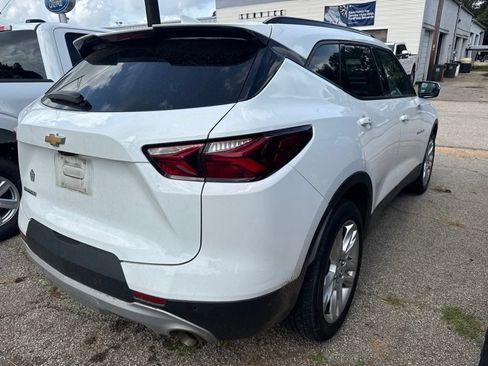 Used 2022 Chevrolet Blazer LT w/ Sound & Technology Package FWD image 3