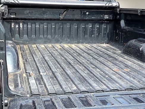 Used 2017 Chevrolet Silverado 1500 LT w/ All Star Edition RWD image 11