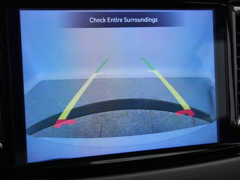 Certified 2023 Chrysler Pacifica Touring-L FWD image 27