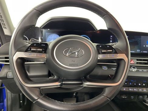 Used 2023 Hyundai Elantra SEL w/ Convenience Package FWD image 22