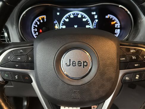 Used 2020 Jeep Grand Cherokee High Altitude AWD/4WD image 11
