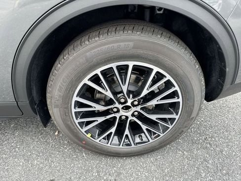 New 2026 Ford Escape SE w/ PHEV Premium Package FWD image 10