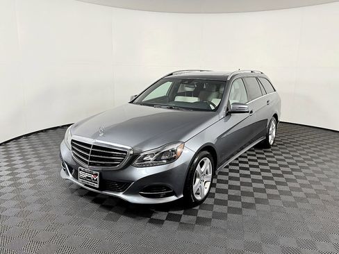 Used 2016 Mercedes-Benz E 350 4MATIC Luxury Wagon image 2