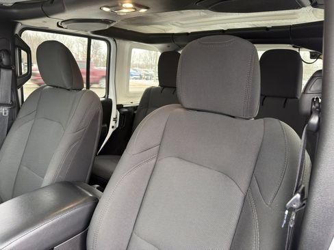 Used 2022 Jeep Wrangler Unlimited Sport image 45