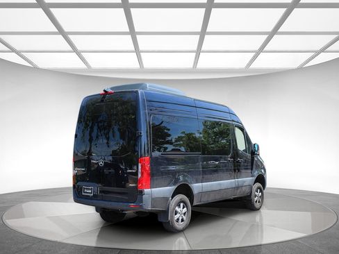 Used 2025 Mercedes-Benz Sprinter 2500 image 3