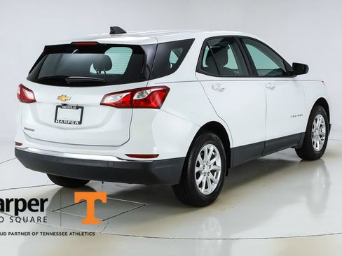 Used 2018 Chevrolet Equinox LS FWD image 9