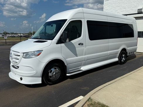 Used 2019 Mercedes-Benz Sprinter 170 w/ Driver Convenience Package image 20