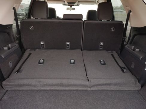 New 2026 Nissan Pathfinder SV w/ SV Premium Package FWD image 10