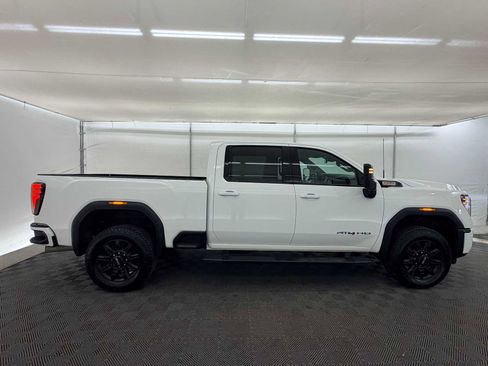 Used 2024 GMC Sierra 3500 AT4 image 7