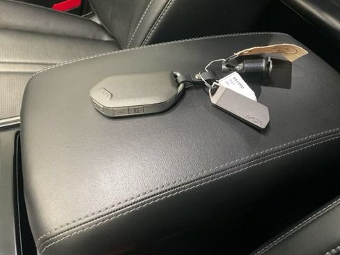 Used 2024 Kia Sorento S w/ Panoramic Sunroof Package FWD image 32