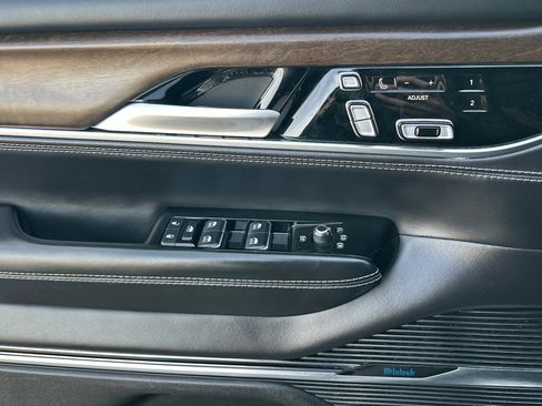 Certified 2024 Jeep Grand Wagoneer L Base image 11