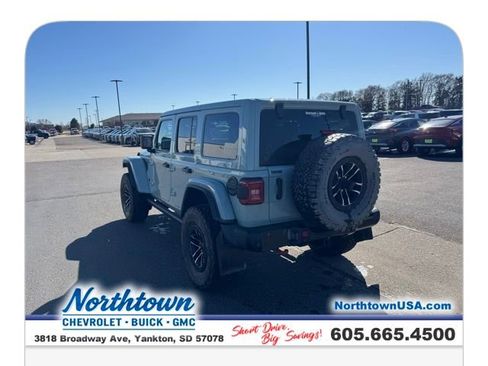 Used 2024 Jeep Wrangler Unlimited Rubicon image 35