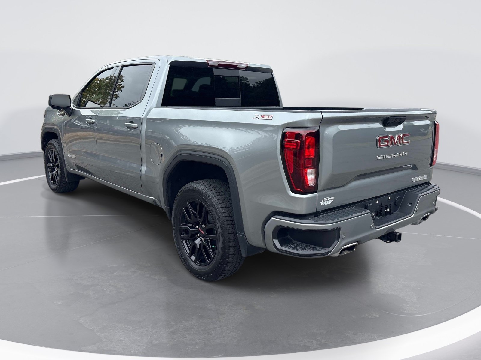 Used 2025 GMC Sierra 1500 Elevation w/ Preferred Package AWD/4WD image 6