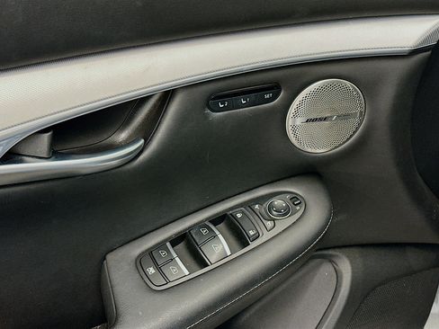 Used 2022 INFINITI QX50 Essential image 15