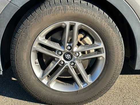 Used 2017 Hyundai Santa Fe Sport image 43