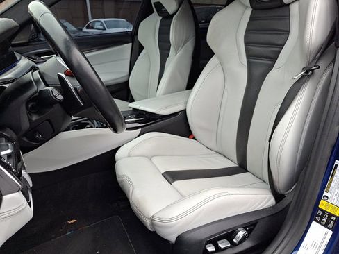 Used 2018 BMW M5 image 9