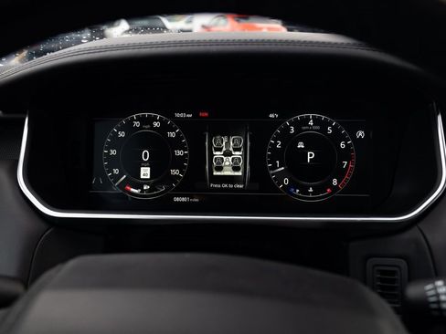 Used 2018 Land Rover Range Rover Sport HSE Dynamic image 12