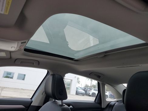 New 2026 Volkswagen Jetta SE FWD image 19