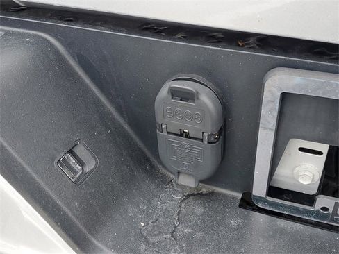 Used 2021 Chevrolet Silverado 1500 Custom image 5