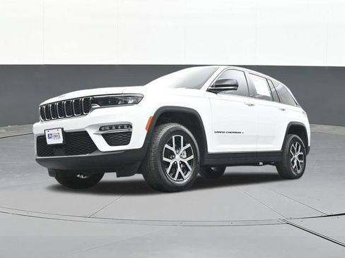 Used 2024 Jeep Grand Cherokee Limited w/ Trailer Tow Package AWD/4WD image 56