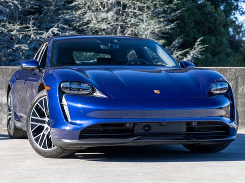 Certified 2021 Porsche Taycan image 6