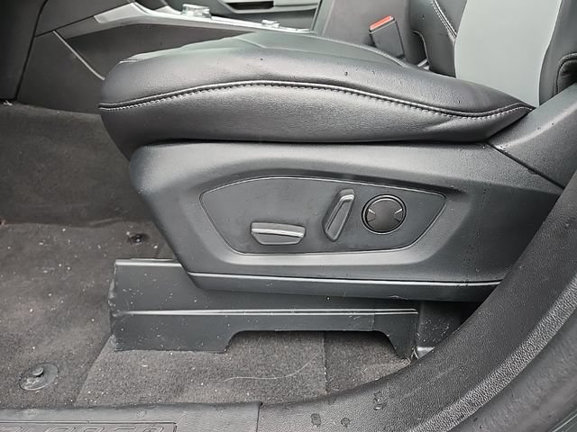 Used 2023 Ford Explorer XLT w/ Equipment Group 202A AWD/4WD image 45