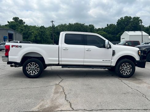 Used 2018 Ford F250 Lariat w/ Lariat Ultimate Package AWD/4WD image 8