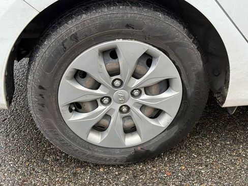 Used 2017 Hyundai Accent SE image 12